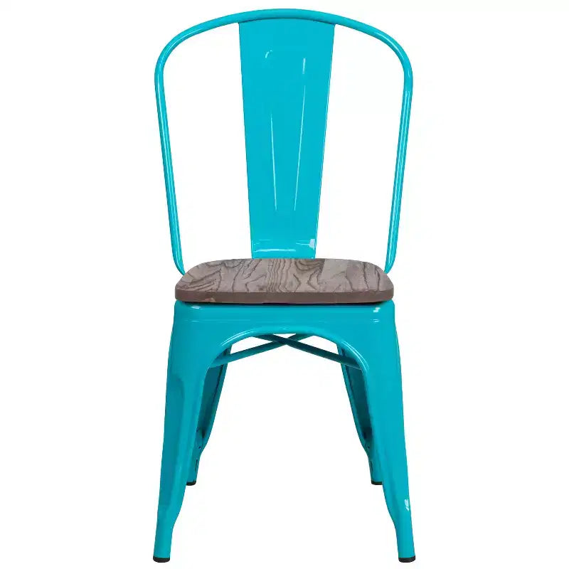 Sedia da pranzo impilabile in metallo colorato con seduta in legno